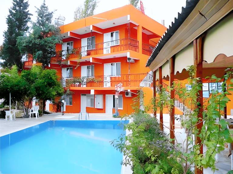 Hotel Dort Mevsim in Menderes