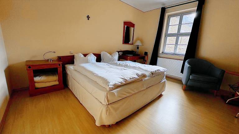 Doppelzimmer Dusche WC Flussblick