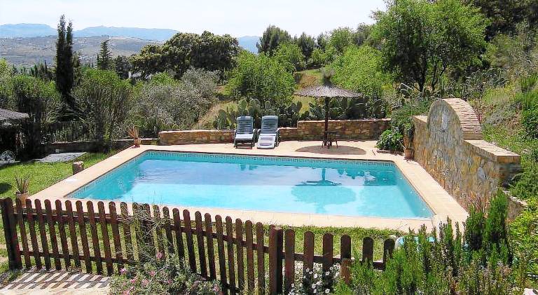 Ample vacation home with patio, private pool & BBQ | Pets are welcome — photo 2