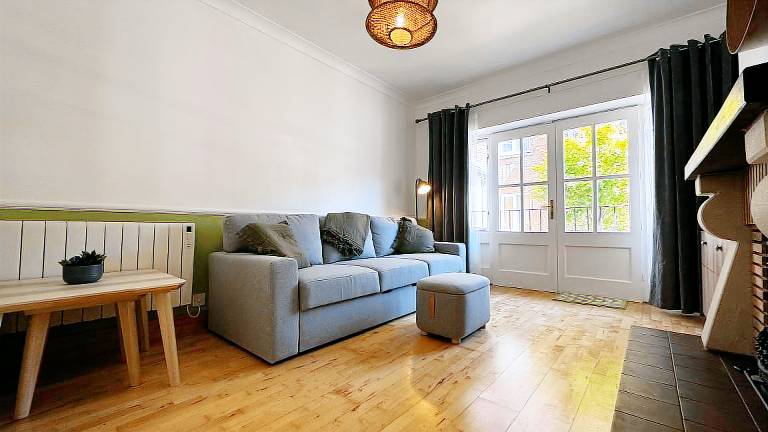 Modern bright apartment near Grand Canal Dock