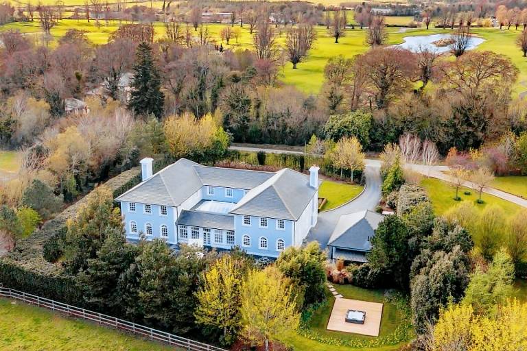 728 m&sup2; Ferienhaus