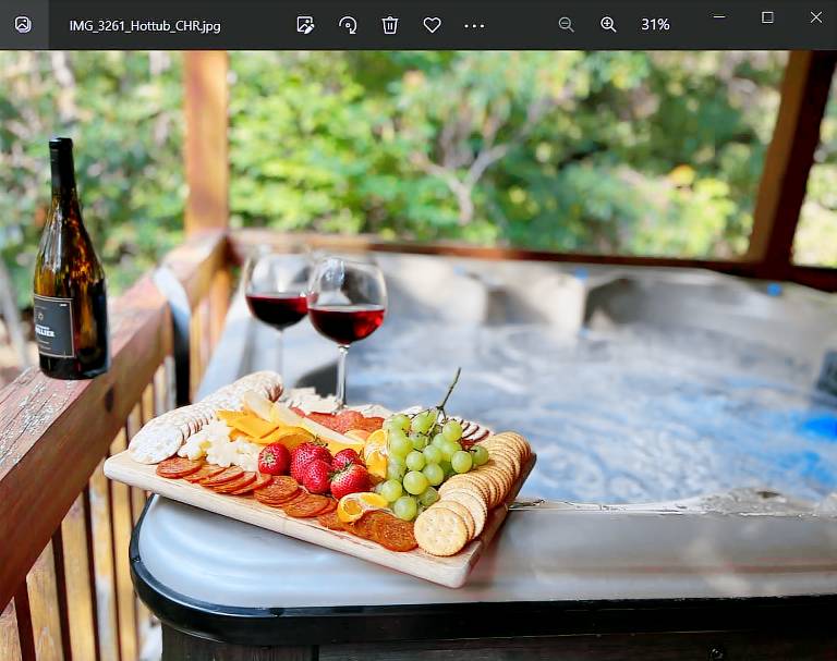 Child-friendly cabin with jacuzzi & BBQ | Mountain view | Dogs allowed — photo 3