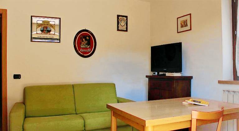 Holiday apartment with 1 room for 5 persons in Assisi