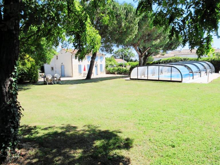 House with terrace, private pool & grill | Garden view — photo 2