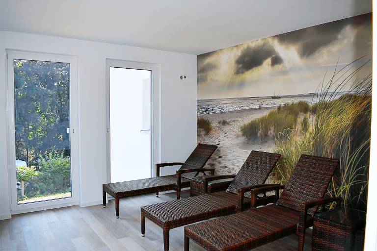 Holiday apartment with yard, sauna & patio | Garden view — photo 4