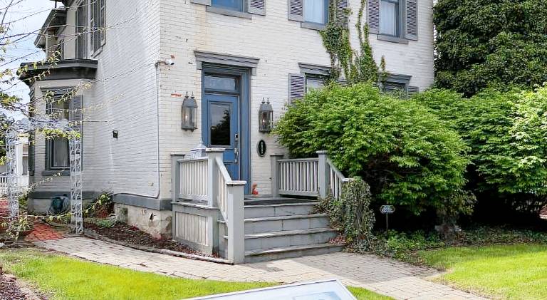 Historic Sion Bass Guest House