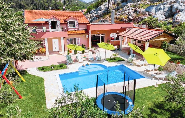 Feriehus  Ploče