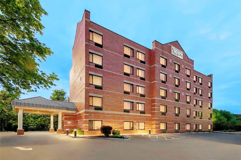 Spark by Hilton Woburn Boston — photo 2