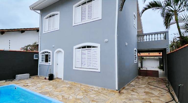 Vacation home with pool in Sao Jose