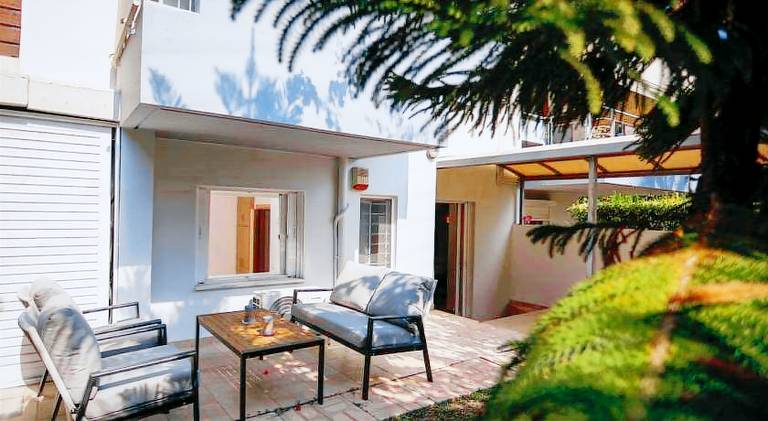 Pame Rentals - Cozy Glyfada Stay with Free Parking — photo 4
