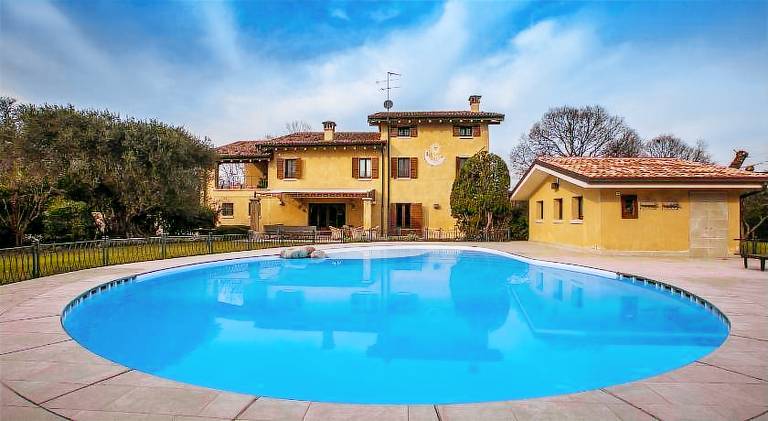 Casale la Meridiana in Mantua