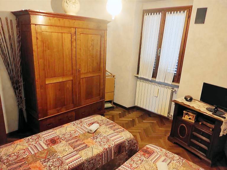 Holiday apartment with 2 rooms for 5 persons — photo 5
