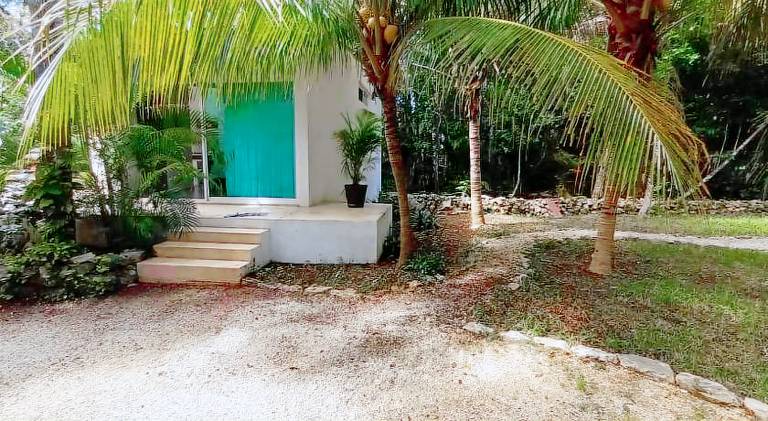 Vacation home with pool | Pet-friendly — photo 5
