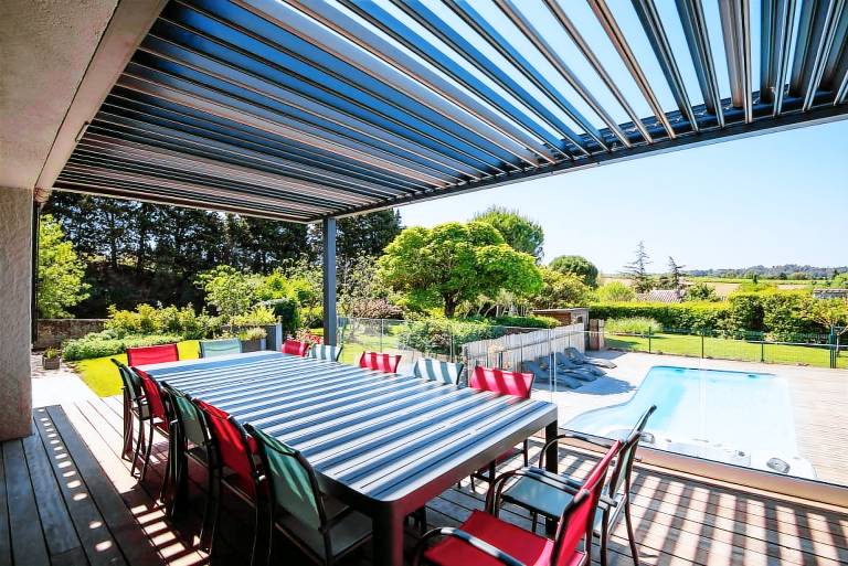 Gite with yard, barbecue & patio — photo 5