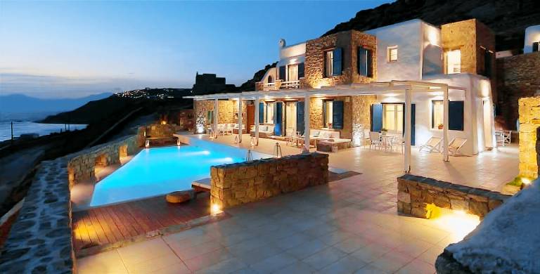 Villa  Tourlos