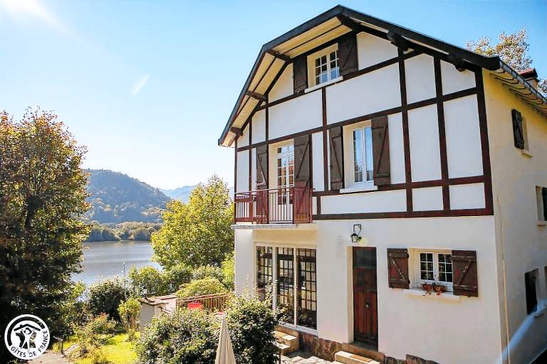 Maison de vacances Chambon-sur-Lac