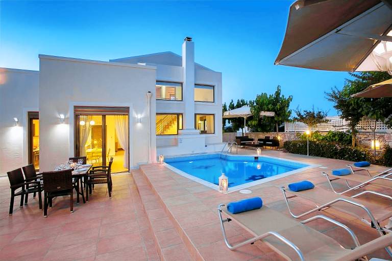 Villa with garden, patio & barbeque | Perfect for remote work in Rethymno