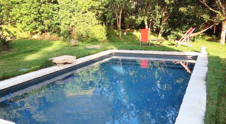 House with pool in Castres