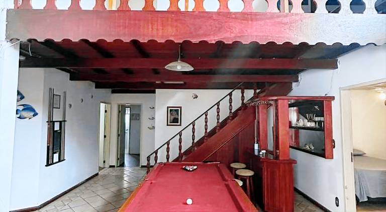 House with pool & hot tub — photo 4