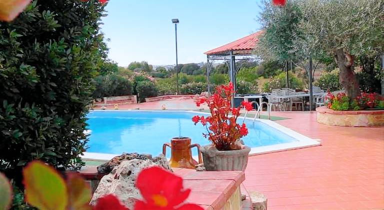 Holiday apartment with garden, terrace & private pool in Franca