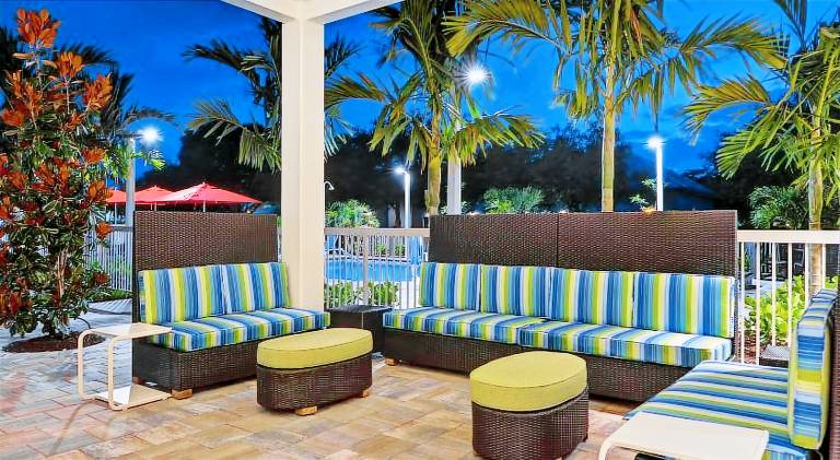 Home2 Suites by Hilton Naples I-75 Pine Ridge Road — photo 5
