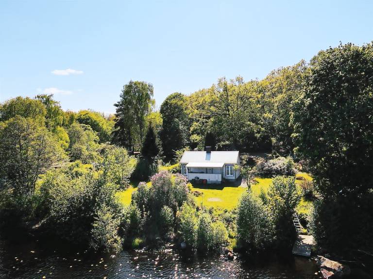 Holiday house Hus Lammen right on the lake — photo 2