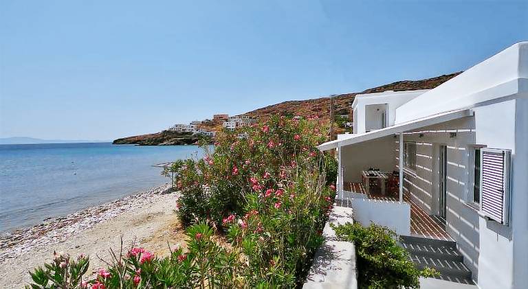 House with terrace & yard | Perfect for remote work in Tinos