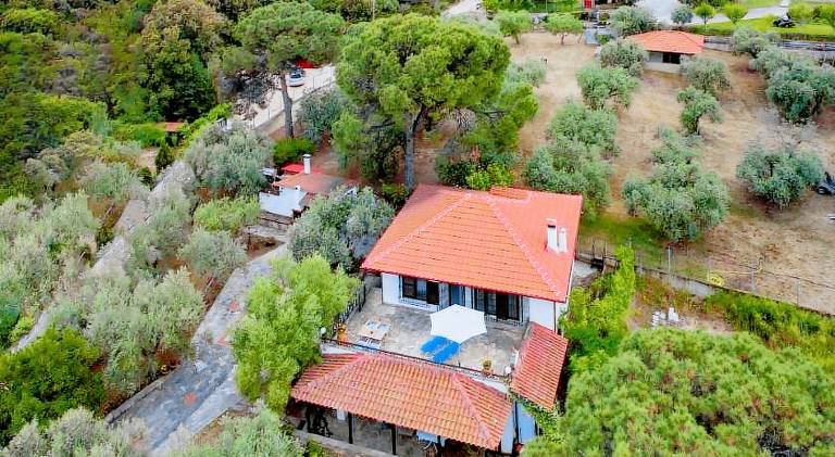 Villa with grill, yard & patio in Sithonia