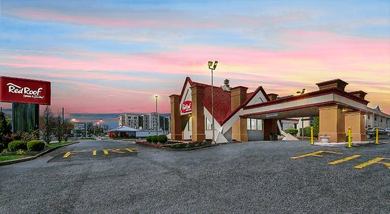 Red Roof Inn & Suites Newark - University in Newark, DE