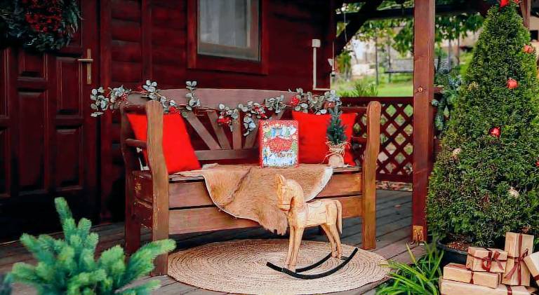 House with patio — photo 4
