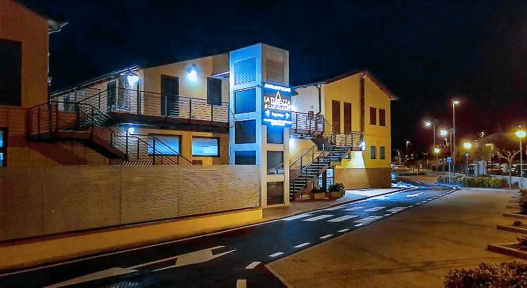 Serviced apartment with terrace — photo 3