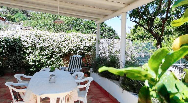 Vacation home with BBQ, garden & patio | Next to the beach | Pet-friendly — photo 4