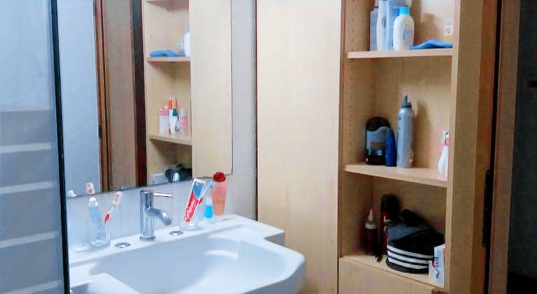 Serviced apartment with private pool, yard & patio — photo 2