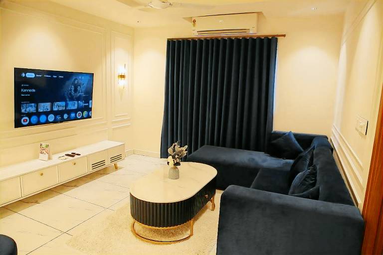 2400 m&sup2; Ferienwohnung