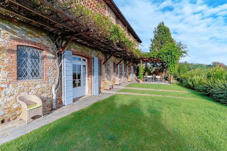 Family-oriented charming villa with garden, grill & patio | Pet-friendly — photo 5