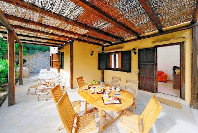 Villa with hot tub, barbeque & garden — photo 5