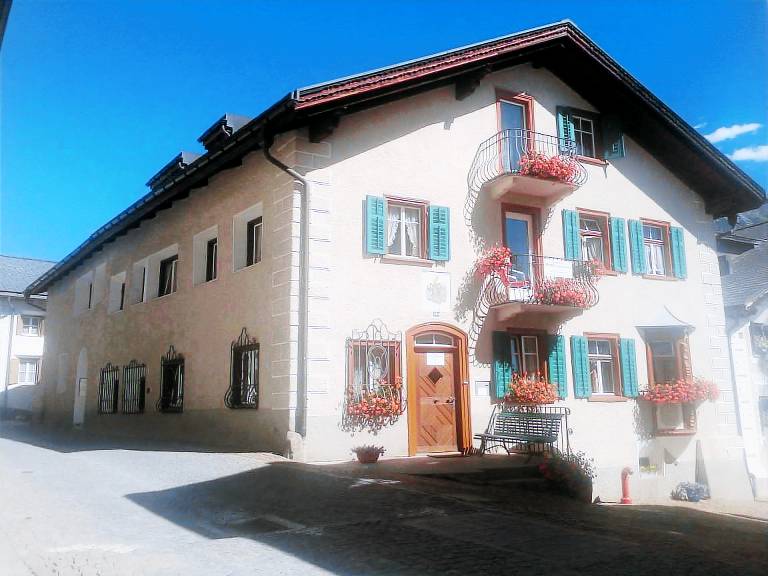 Ferienwohnung in Scuol, Vulpera für max. 2 Personen Ferienwohnung in Scuol, Vulpera für max. 2 Personen