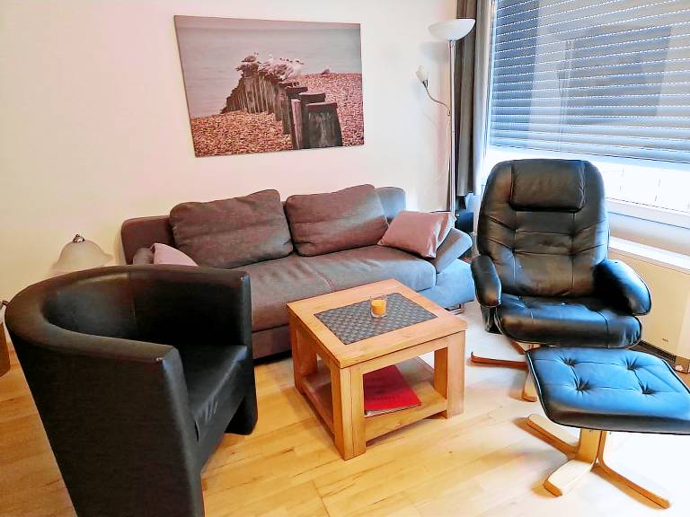 Rental apartment with grill, yard & patio | Garden view | Pet-friendly — photo 2