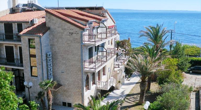 Guesthouse Kamen Kuca in Podstrana