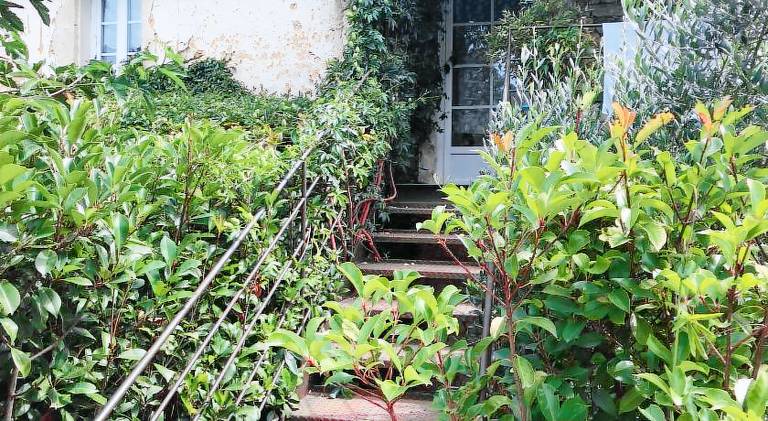 Apartment with pool in Gordes