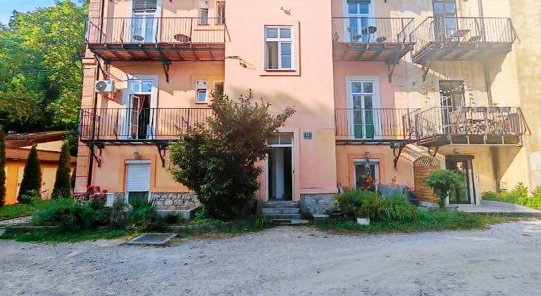 Rental apartment with terrace & yard | Close to Ljubljana Castle | Good for workation — photo 4