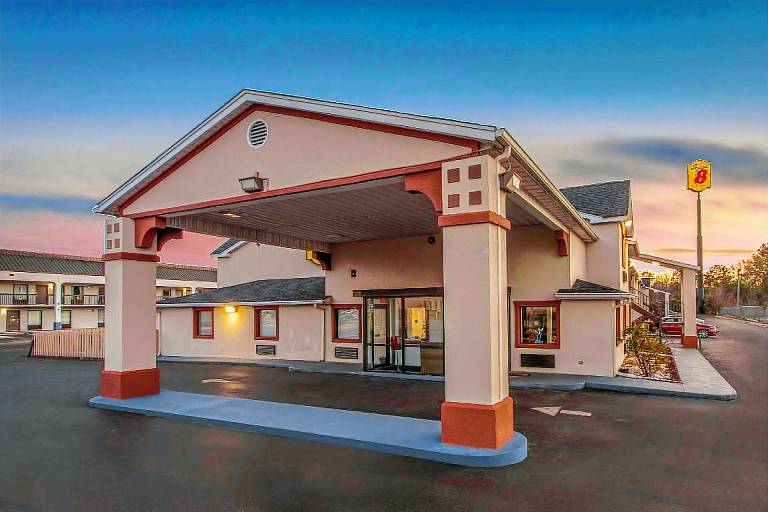 Super 8 By Wyndham Florence in Florence, SC