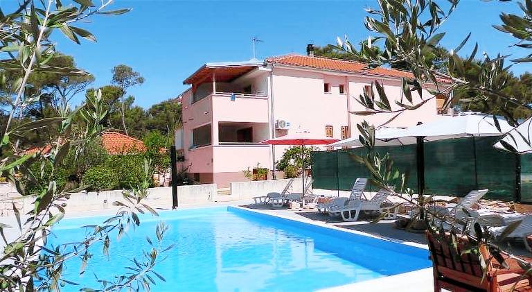 Holiday apartment with barbecue, pool & terrace in Biograd na Moru