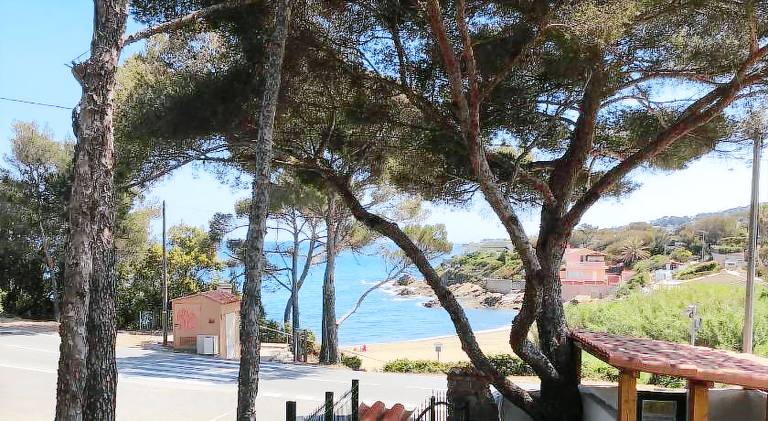 Apartment with 1 room for 2 persons in Fréjus