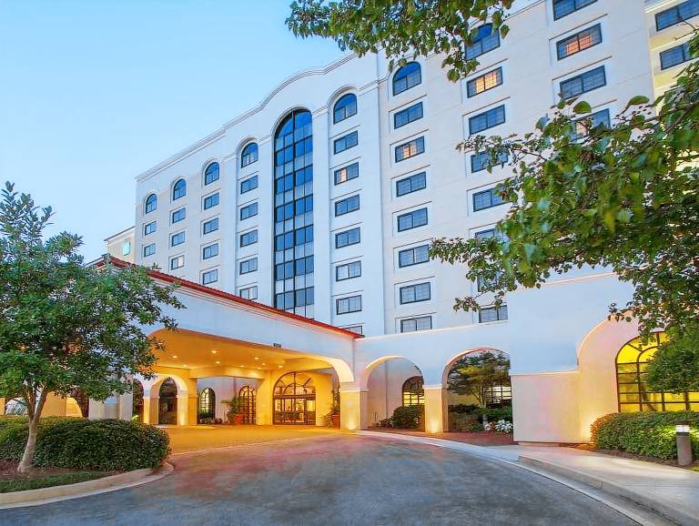 Embassy Suites by Hilton Greenville Golf Resort & Conference Center in Greenville, GA