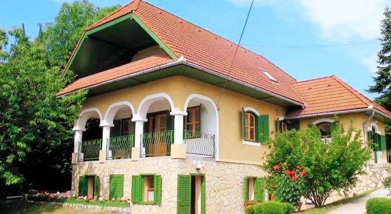 House with 2 rooms for 10 persons in Veszprem