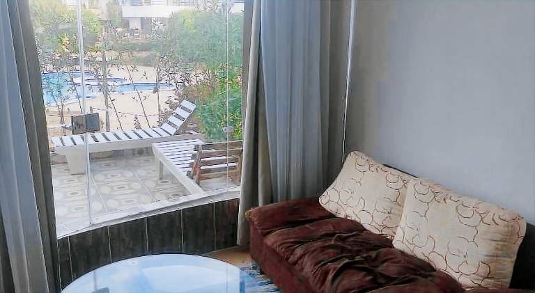 Holiday apartment with pool, yard & terrace — photo 2