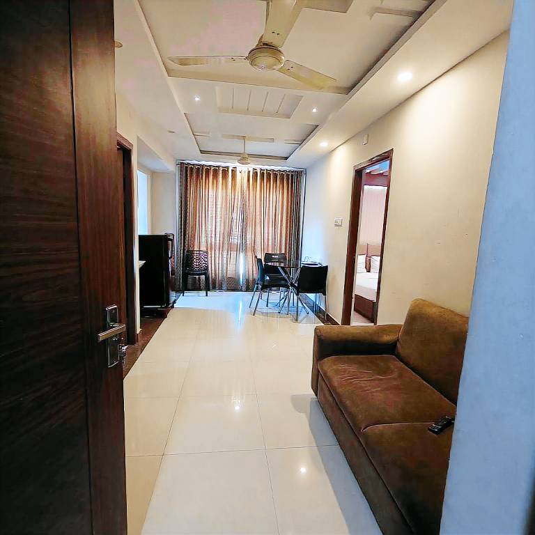 Smart Home Service Apartment by Stayz Royale — photo 2