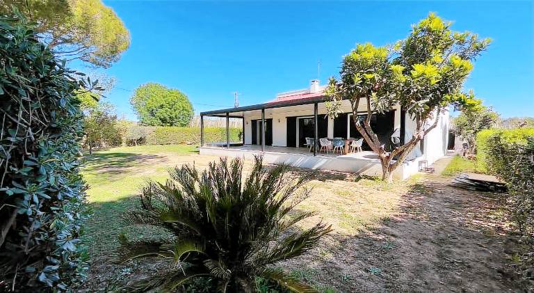Villa with pool & jacuzzi in Hyères