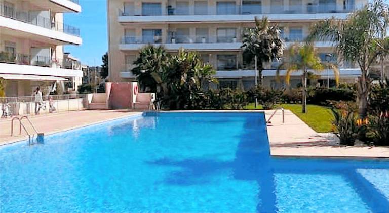 Fully equipped pleasant holiday apartment with yard, private pool & patio | Close to the beach | Pets allowed — photo 3